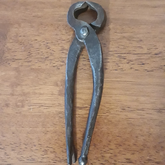 Antique #6 Forged Primitive Farrier Tool Nipper Pincer Nail Remover - Picture 2 of 10